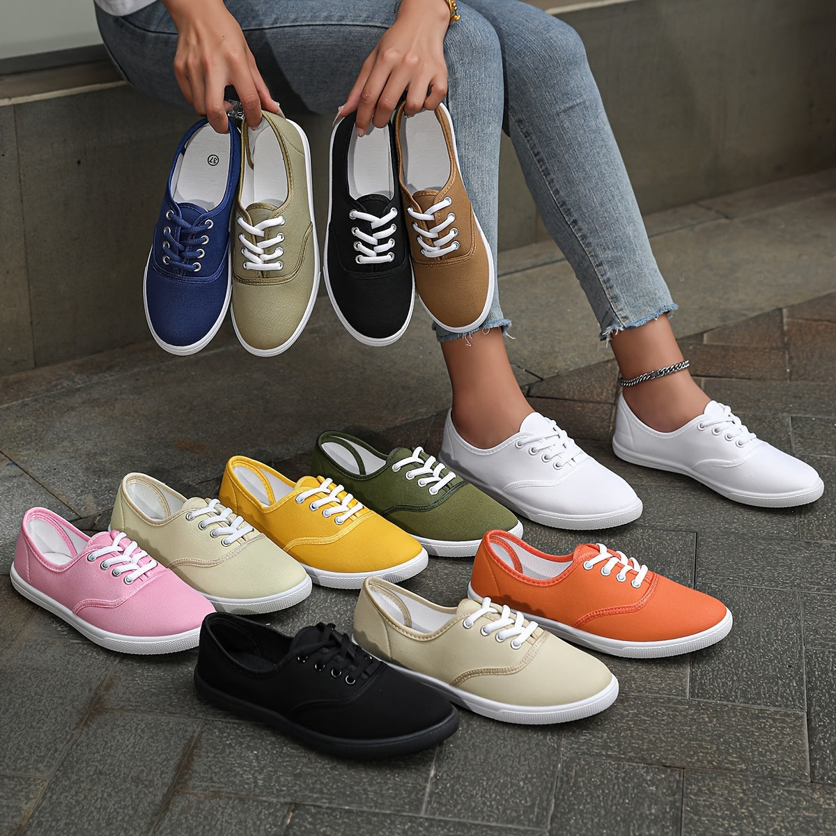 Lotte - Stylish and Cozy Low Canvas Lace-Up Sneakers