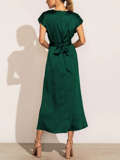 Lize - Chic and Classy Midi Dress