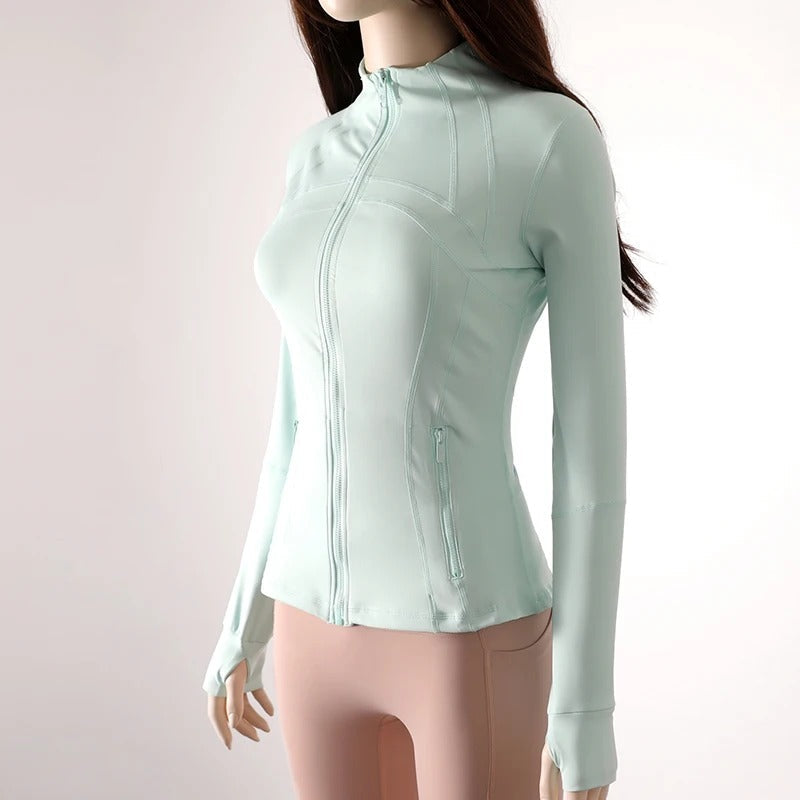 FeatherFit Slim-It Performance Jacket – Streamlined & Lightweight