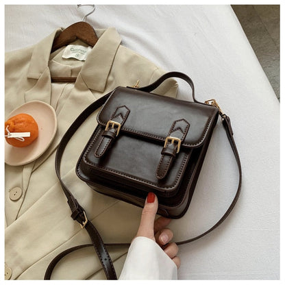 Chic Retro Double Buckle Bag with Luxurious Touch