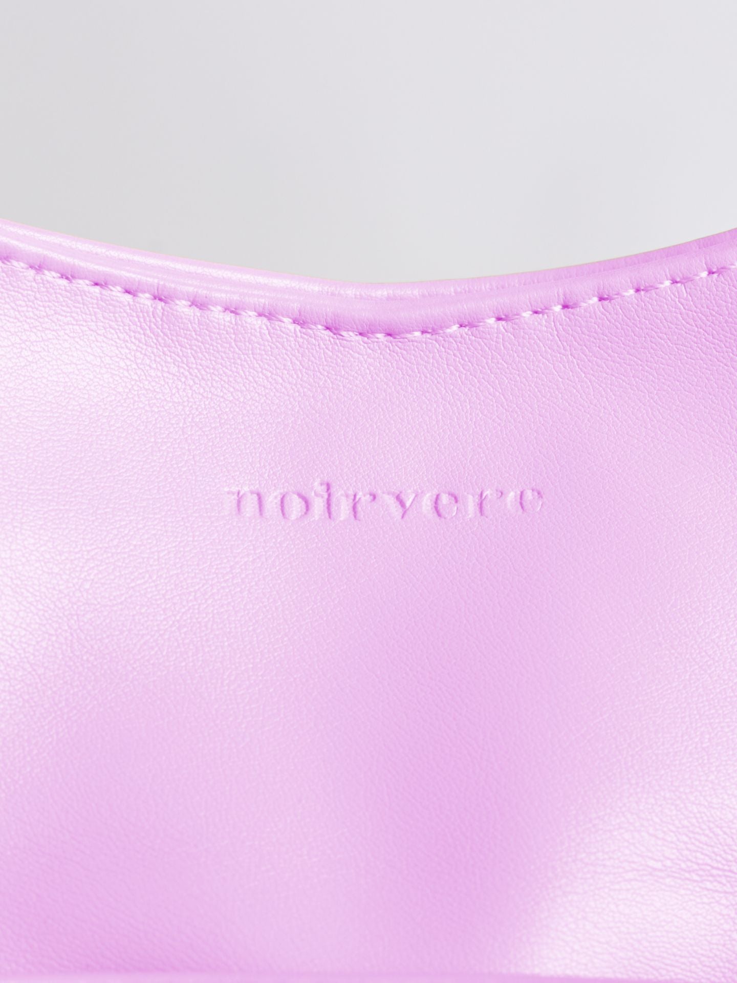 Chic Everyday BB Tote - Stylish Faux Leather Design with Ample Space for Ladies