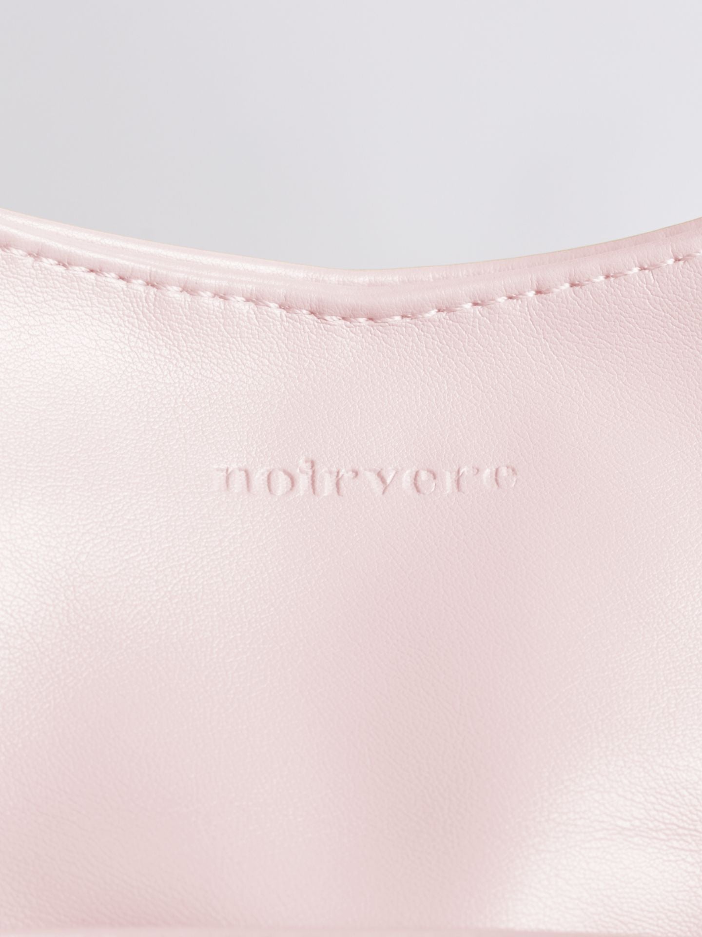 Chic Everyday BB Tote - Stylish Faux Leather Design with Ample Space for Ladies