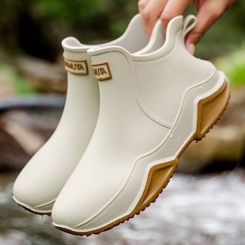 Caitlyn - Stylish Waterproof Boots for All-Weather Adventures